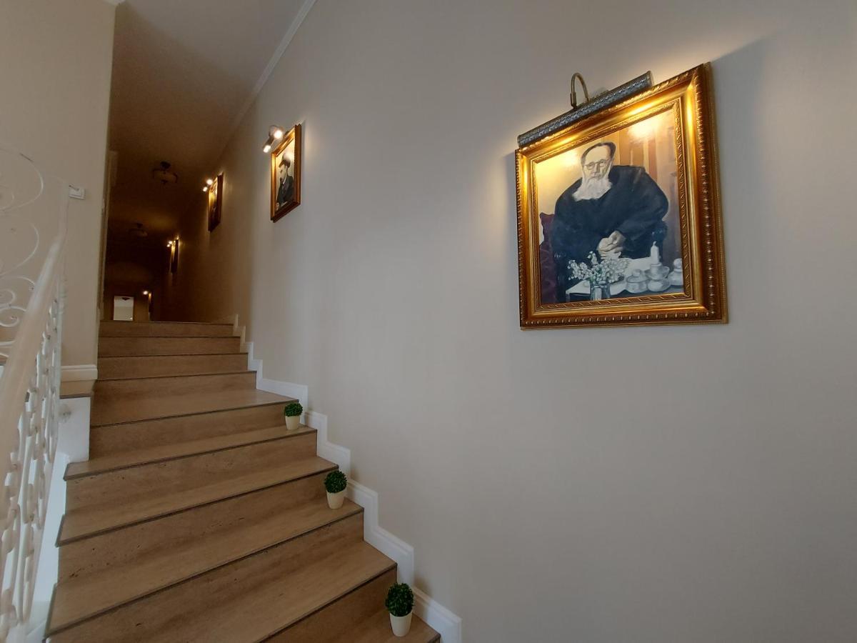 Hotel Conacul Poetilor à Gura Rîului Extérieur photo